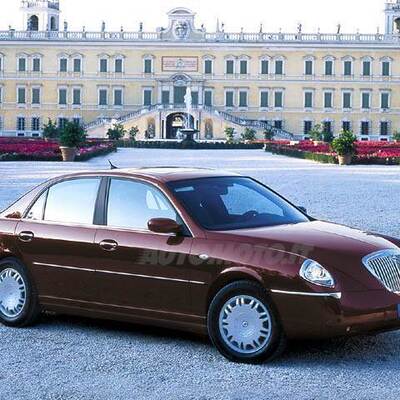 lancia thesis anno 2004 prezzo