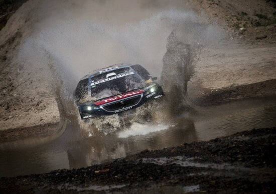 Dakar 2016. Live seconda tappa: vincono Loeb (auto) e Price (moto) Dakar 2016. Live seconda tappa: vincono Loeb (auto) e Price (moto)
