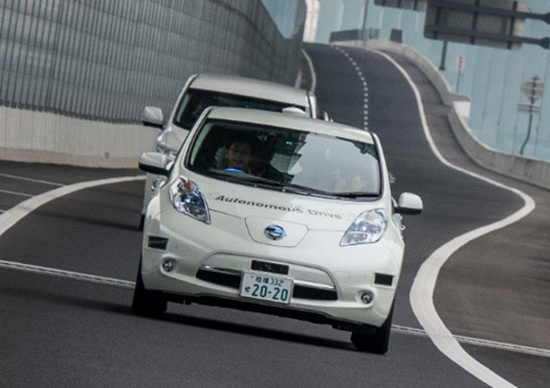 Renault-Nissan: 10 veicoli a guida autonoma entro il 2020 Renault-Nissan: 10 veicoli a guida autonoma entro il 2020