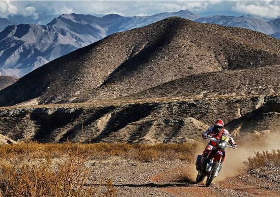 Dakar 2016, si fa sul serio: comandano Price e Al Attiyah Dakar 2016, si fa sul serio: comandano Price e Al Attiyah