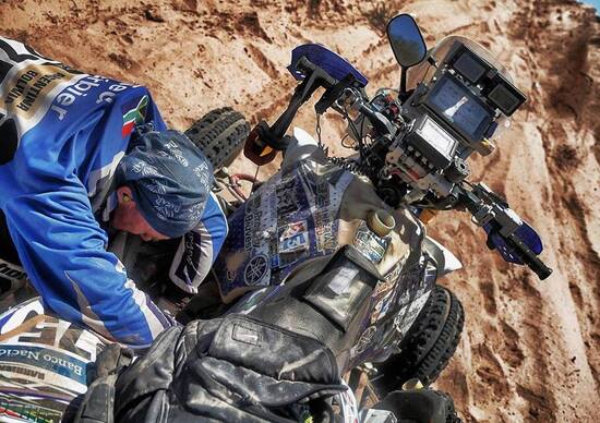 Dakar 2016. Nella Belen-Belen, metà tappa cancellata, Price (KTM) e Sainz (Peugeot) Dakar 2016. Nella Belen-Belen, metà tappa cancellata, Price (KTM) e Sainz (Peugeot)