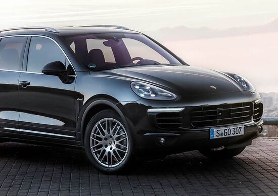 VW e Porsche: quasi 1 mln di richiami tra Cayenne, Passat e Touareg VW e Porsche: quasi 1 mln di richiami tra Cayenne, Passat e Touareg