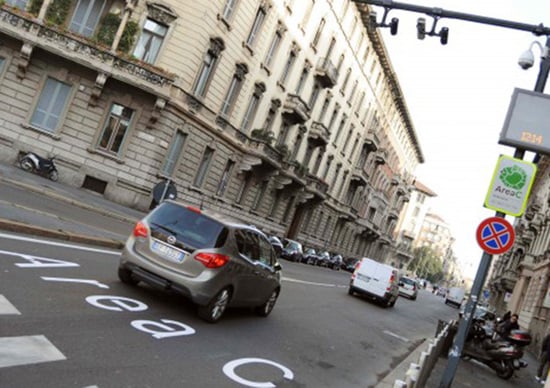 Milano, Area C: addio Diesel Euro 4, pagano anche GPL e metano