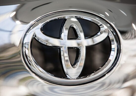 Toyota: vogliamo aiutare chi guida, non sostituirlo
