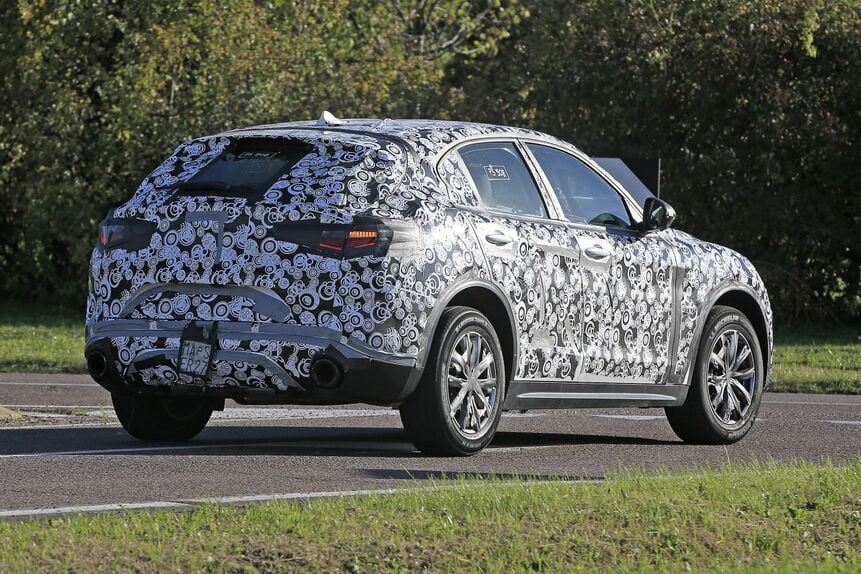 alfa-romeo-stelvio-011.jpg