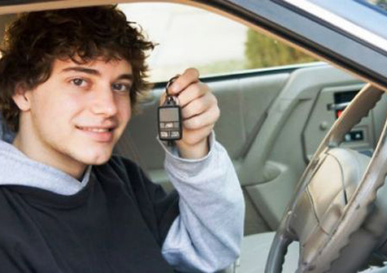 Patente B: 6 ore di guide obbligatorie in autoscuola per ottenerla Patente B: 6 ore di guide obbligatorie in autoscuola per ottenerla