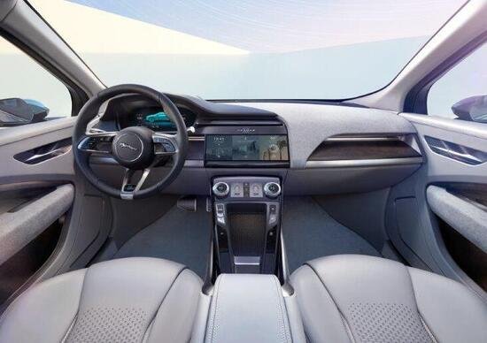 Jaguar I-Pace: per gli interni Alcantara fra lusso e sportività