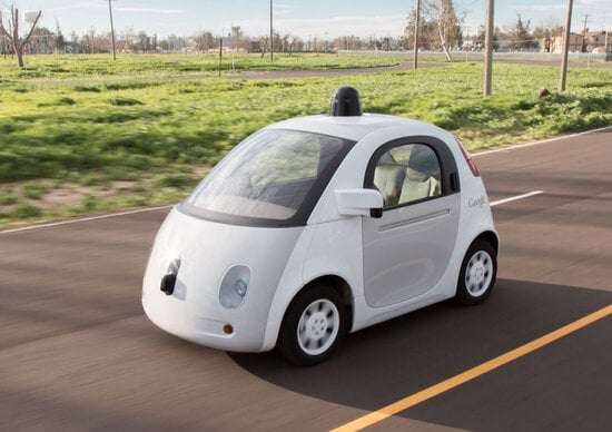 Google abbandona l'auto a guida autonoma? 