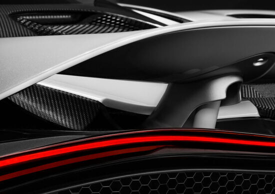 McLaren 720S, debutto a Ginevra. Ecco il primo teaser