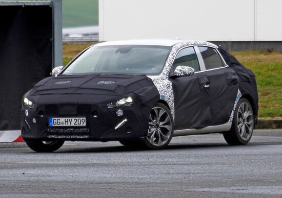 Hyundai i30 Fastback: spy shots