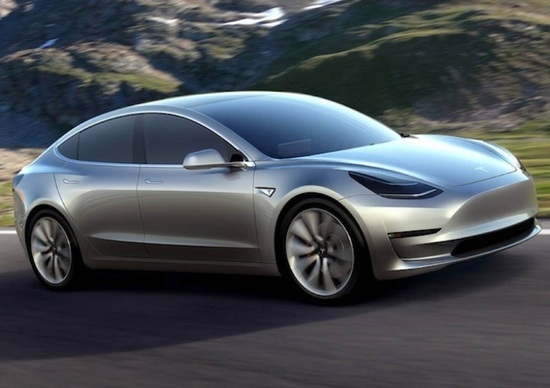 Tesla, aumento di capitale da un miliardo di dollari per Model 3 Tesla, aumento di capitale da un miliardo di dollari per Model 3