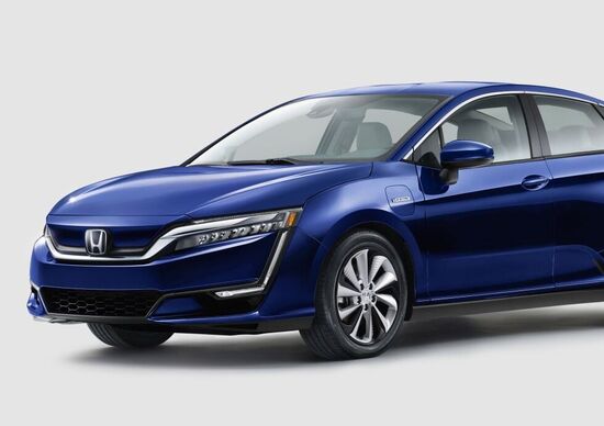 Honda Clarity: ora è anche plug-in ed elettrica